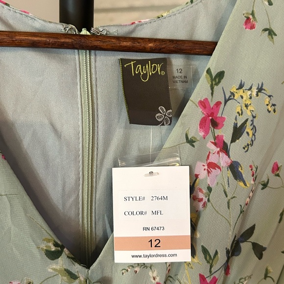 Taylor Spring Boho Dress - Picture 2 of 3